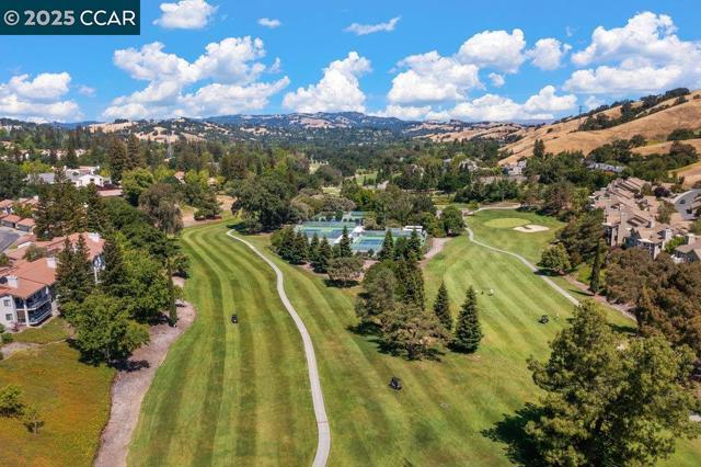 5593 Terra Granada Dr, Walnut Creek CA: https://media.crmls.org/mediaz/7329cb52-36f1-4ea1-a3c5-6a3f128f32d7.jpg