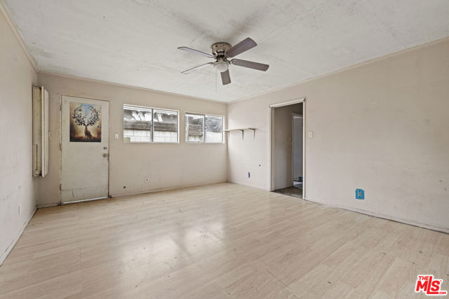 13723 Pinney Street photo 5