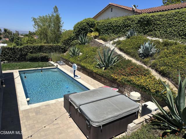 1961 Mccrea Road, Thousand Oaks CA: https://media.crmls.org/mediaz/732a3cdf-8a07-4675-ae32-164087847de8.jpg