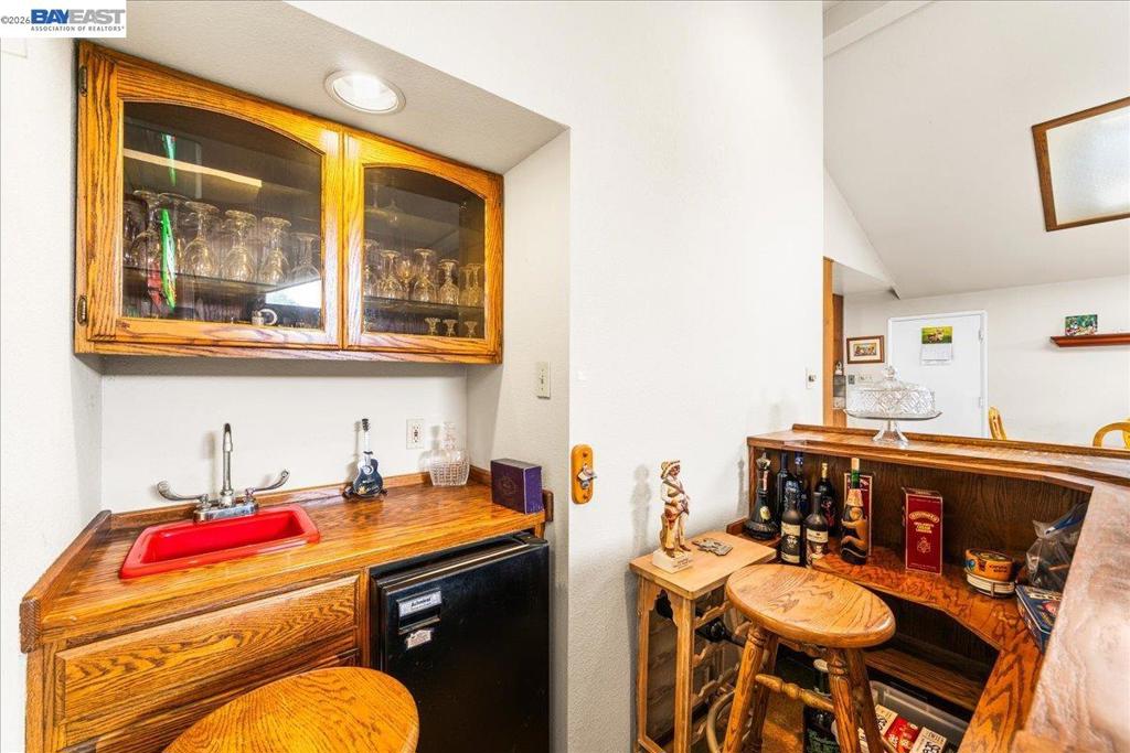 https://media.crmls.org/mediaz/732aa6e6-988b-4688-a9de-33de658defea.jpg?preset=X-Large