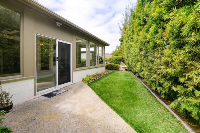 14231 Fox Run Row, San Diego CA: https://media.crmls.org/mediaz/732b0b21-c859-490b-a37b-12712d24929c.jpg