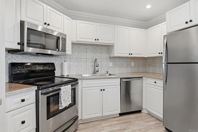 Detail Gallery Image 13 of 31 For 3455 Paseo De Alicia #14,  Oceanside,  CA 92056 - 1 Beds | 1 Baths