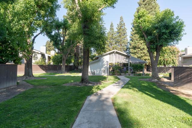 3350 M Street, Merced CA: https://media.crmls.org/mediaz/732bf0fb-d3df-429f-a8c2-dfbee9ef3190.jpg