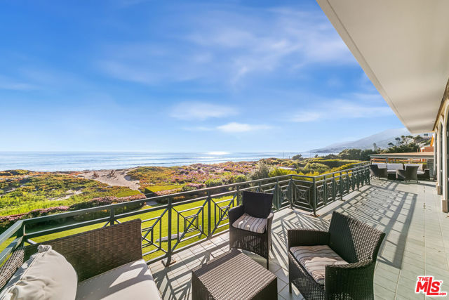 0 Broad Beach Road, Malibu CA: https://media.crmls.org/mediaz/732bf447-319e-468a-9749-29f6e4f66bbc.jpg