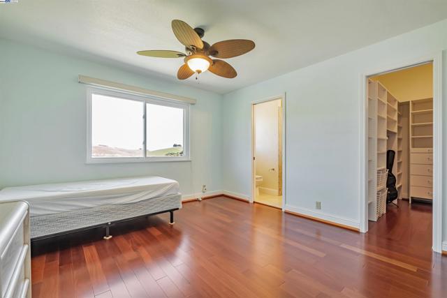 41794 Vargas Rd, Fremont CA: https://media.crmls.org/mediaz/732c4c81-0a83-498c-9283-6ba280d08954.jpg
