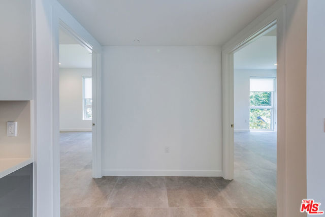 214 S Westmoreland Avenue, Los Angeles CA: https://media.crmls.org/mediaz/732c4cba-64fd-426e-84f3-1016363e19db.jpg