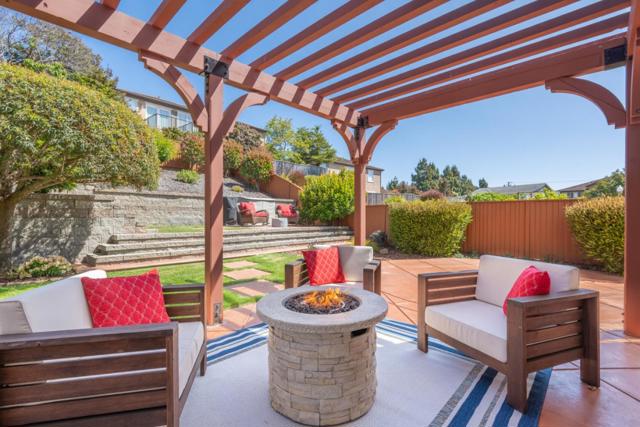 5043 Sunset Vista Drive, Seaside CA: https://media.crmls.org/mediaz/732c4cc8-24ae-43e2-951c-cf189a31011f.jpg