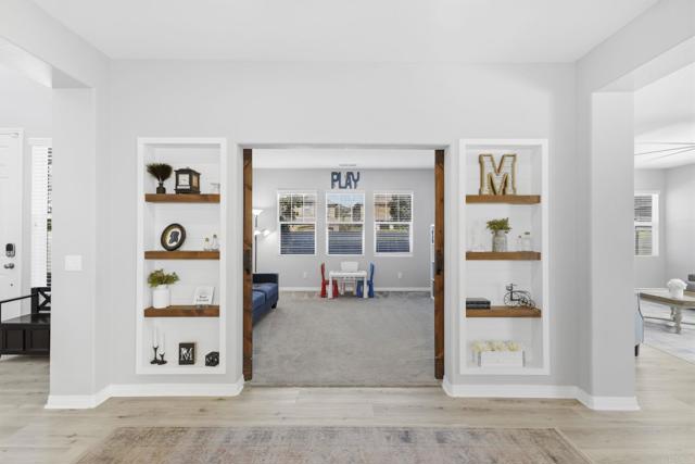 Detail Gallery Image 7 of 64 For 3031 Finley Pl, Escondido,  CA 92027 - 4 Beds | 3 Baths