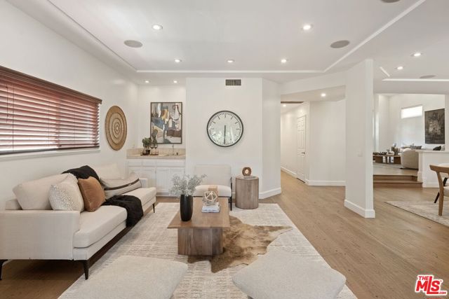 4 Bed Home for Sale in Sherman Oaks, California
