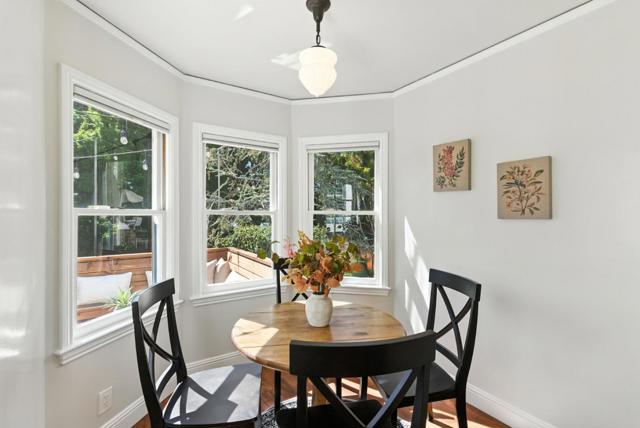 513 Castilian Way, San Mateo CA: https://media.crmls.org/mediaz/732d043a-54cf-4a35-887a-86550b565154.jpg
