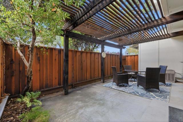 10969 Northshore Square, Cupertino CA: https://media.crmls.org/mediaz/732d2b8b-11a1-4cd8-9483-7eafcdeca698.jpg