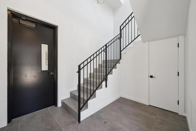 1433 Floribunda Avenue, Burlingame CA: https://media.crmls.org/mediaz/732dd881-dc61-411a-8649-791759a8c4e5.jpg