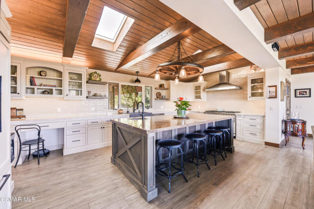 356 E Carlisle Road, Thousand Oaks CA: https://media.crmls.org/mediaz/732e0e28-3377-4bfc-978b-64a4c866120a.jpg