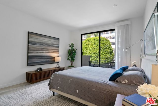 1140 Alta Loma Road, West Hollywood CA: https://media.crmls.org/mediaz/732e1b45-4f48-4d00-aa1c-3129176db33b.jpg