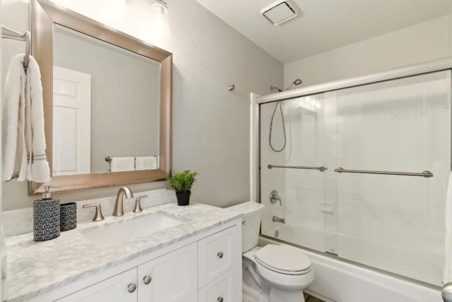 18013 Hillwood Lane, Morgan Hill CA: https://media.crmls.org/mediaz/732ea6cf-5ac5-4261-854e-c8dab4f4e6e2.jpg