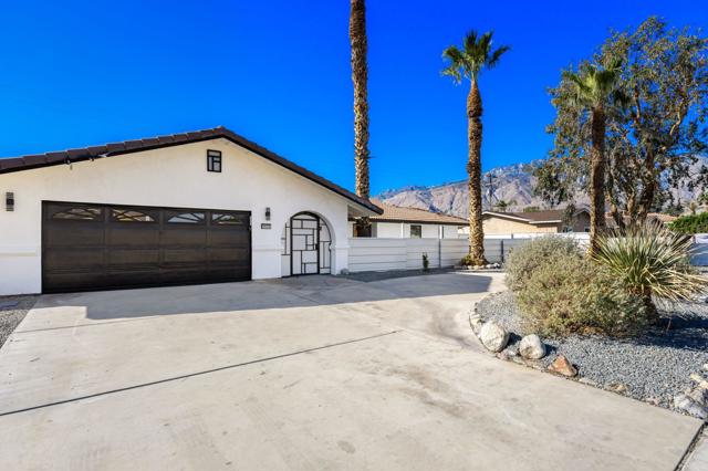 2171 E Francis Drive, Palm Springs CA: https://media.crmls.org/mediaz/732eeef4-00c5-405d-862a-26bbe79eb3c9.jpg