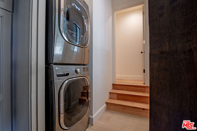 745 25th Street, Santa Monica CA: https://media.crmls.org/mediaz/732ffe8e-6ddf-455e-a0e4-c3dc70e56148.jpg