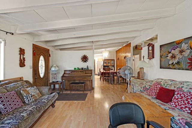 1549 Jupiter Way, Milpitas CA: https://media.crmls.org/mediaz/7331b0ed-e4ac-417e-929b-42e002e4c613.jpg