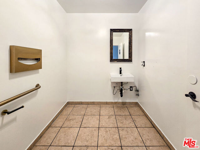 Commercial for Sale in Los Angeles, California