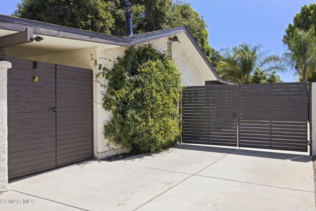 240 N Padre Juan Avenue, Ojai CA: https://media.crmls.org/mediaz/73335d3f-582b-4e3b-9beb-65fbeeffc605.jpg
