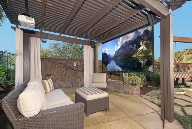 Detail Gallery Image 37 of 42 For 161 Willow Meadow Pl, Escondido,  CA 92027 - 3 Beds | 3 Baths