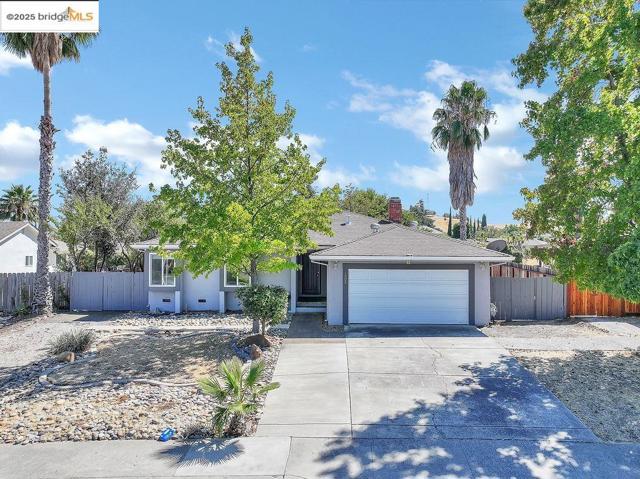 1205 Putnam Street, Antioch CA: https://media.crmls.org/mediaz/73344363-3376-4105-9b71-edd6d29734ec.jpg