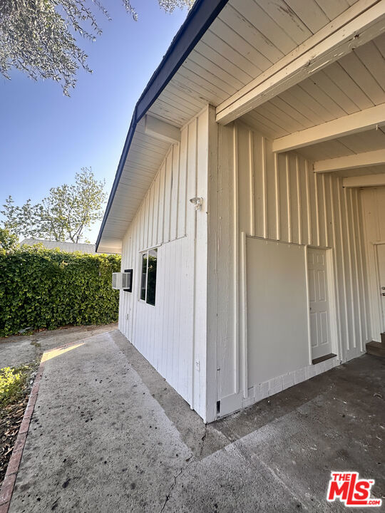 14682 Cobalt Street, Sylmar CA: https://media.crmls.org/mediaz/733529b0-4699-426e-a5ed-715b3d02ec17.jpg