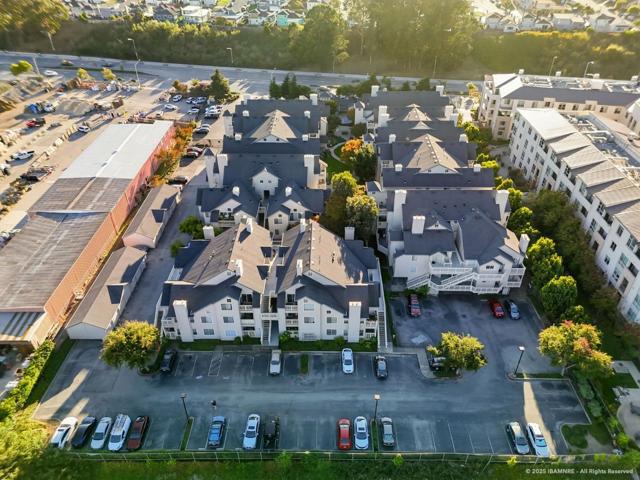 1400 El Camino Real, South San Francisco CA: https://media.crmls.org/mediaz/733531fe-d803-491e-9170-92032d8e194d.jpg