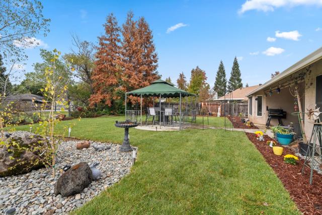 2920 Aspen Glow Lane, Redding CA: https://media.crmls.org/mediaz/7335644b-7af1-43d3-86ae-eb35a910b7aa.jpg