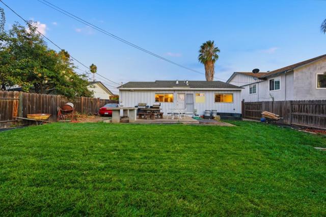 2987 Patt Avenue, San Jose CA: https://media.crmls.org/mediaz/7335ed5e-ad29-40d4-80c5-47e2edd4ea85.jpg