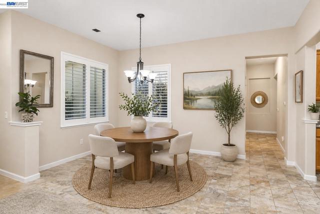 1778 Rubidoux Ter, Brentwood (CC) CA: https://media.crmls.org/mediaz/733625b8-9e10-42ba-933f-71df5c5d7202.jpg