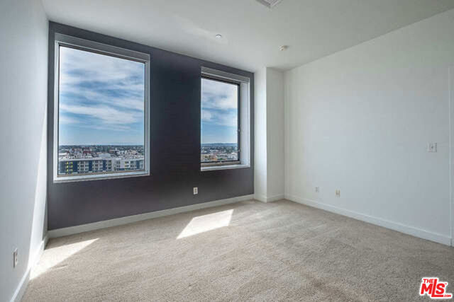 3810 Wilshire Boulevard, Los Angeles CA: https://media.crmls.org/mediaz/7336d148-e566-4020-b998-d69ca674a276.jpg