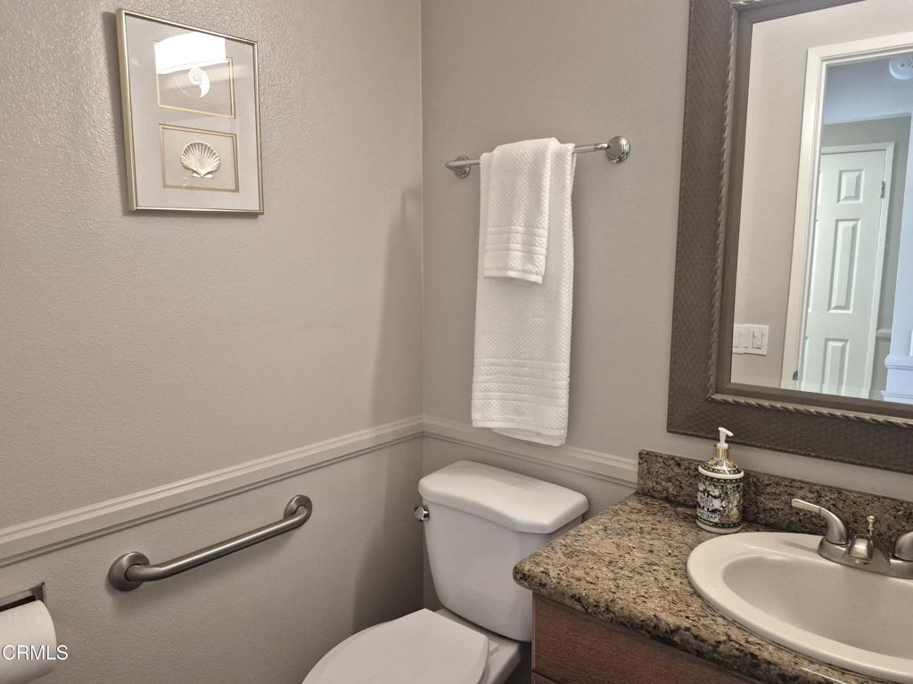 https://media.crmls.org/mediaz/73370446-c0a3-460a-8247-b4739a6734ce.jpg?preset=X-Large