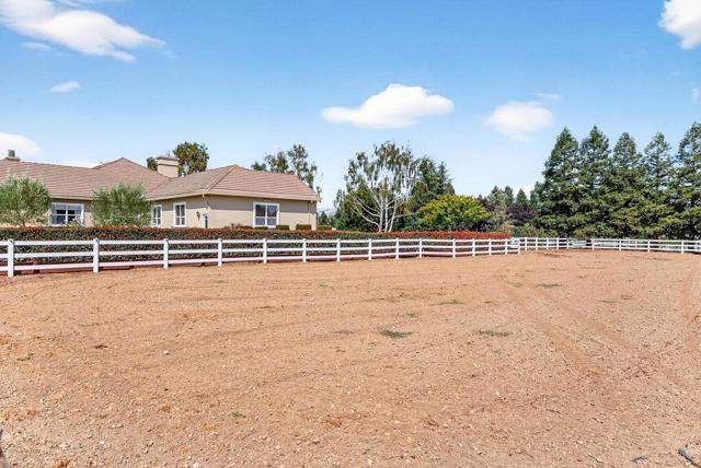 12315 Harding Avenue, San Martin CA: https://media.crmls.org/mediaz/73370454-f128-46b8-9e36-27acb6705eb1.jpg