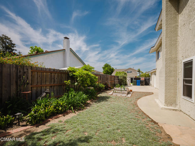 709 Zinnia Court, Thousand Oaks CA: https://media.crmls.org/mediaz/733940c9-bbb5-4f0d-819f-17bc6c8e349c.jpg
