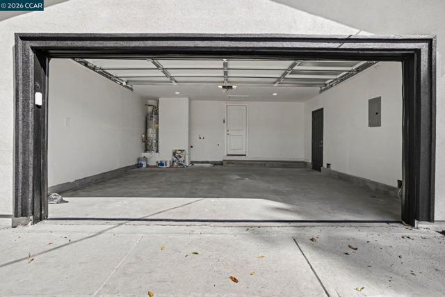 Image 19 of 29 For 2579 Montgomery Ave