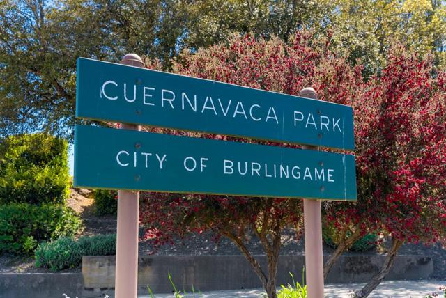 1548 Los Montes Drive, Burlingame CA: https://media.crmls.org/mediaz/73396580-6a95-48ec-90fd-befe29f9ad7d.jpg