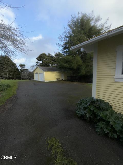 596 S Sanderson Way, Fort Bragg CA: https://media.crmls.org/mediaz/7339de9a-4c83-41be-9e25-b0944f968023.jpg