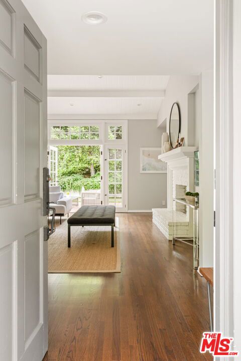 4071 Mandeville Canyon Road, Los Angeles CA: https://media.crmls.org/mediaz/733a70c3-0025-4b3a-ba6e-d8715e7dc83a.jpg