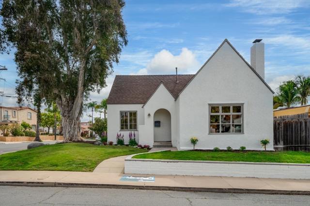 4597 Vista St, San Diego CA: https://media.crmls.org/mediaz/733b2de0-319e-4c14-ada4-e838261cafd2.jpg
