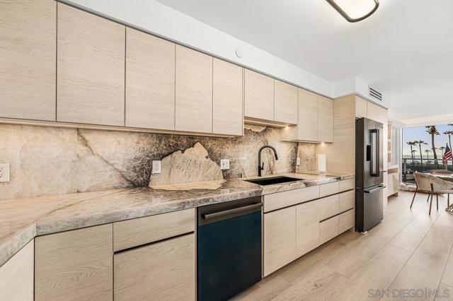 1820 Avenida Del Mundo, Coronado CA: https://media.crmls.org/mediaz/733c3b6f-607b-4295-ae85-be82442f0a97.jpg