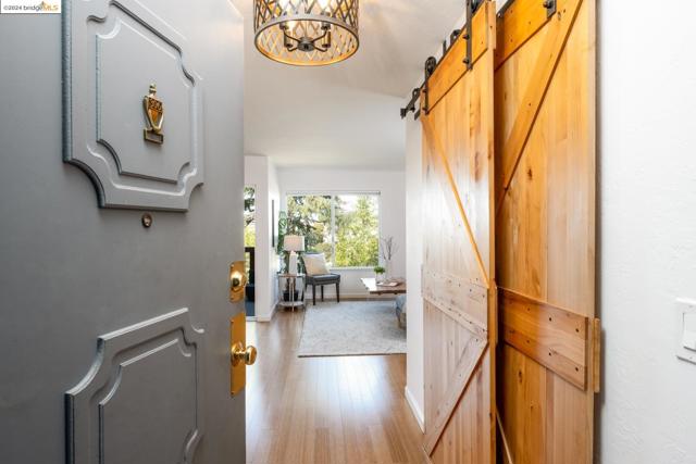 Details for 233 Orange Street  306, Oakland, CA 94610