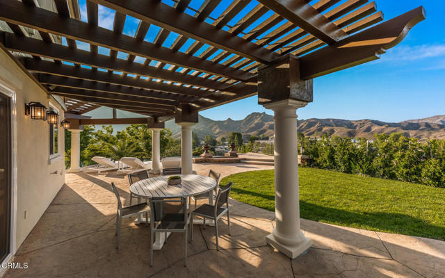 Detail Gallery Image 35 of 41 For 1909 Hazel Nut Ct, Agoura Hills,  CA 91301 - 5 Beds | 5/1 Baths