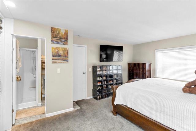 20 Russell Rd Street, Salinas CA: https://media.crmls.org/mediaz/733d0ff7-0bdb-4858-bd4d-9c483045ea35.jpg