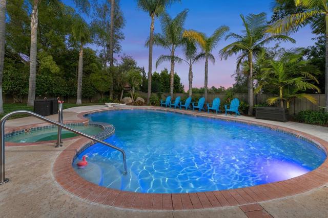 13627 Poway Springs Rd, Poway CA: https://media.crmls.org/mediaz/733d3d1d-4723-4071-95d2-5b8c92b2295d.jpg