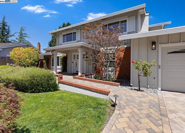 59 Arenas Ct, San Ramon CA: https://media.crmls.org/mediaz/733e2367-60e6-4bea-be49-67114d6011ff.jpg