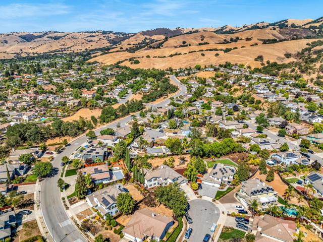 6252 Placid Court, San Jose CA: https://media.crmls.org/mediaz/733e284e-0839-4e75-af90-7ba98fb2dc9d.jpg