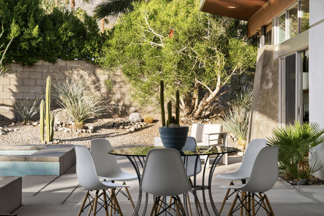 Image 21 of 30 For 2555 Junipero Avenue