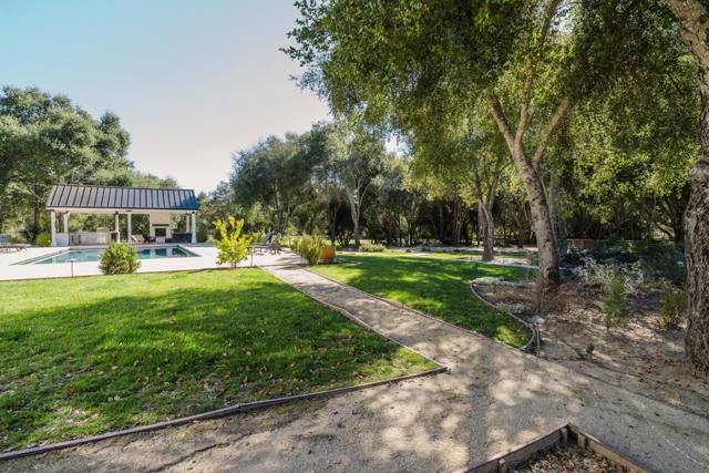 10555 Watsonville Road, Gilroy CA: https://media.crmls.org/mediaz/733f1598-7e2a-4af7-bf9f-b91070d054d7.jpg