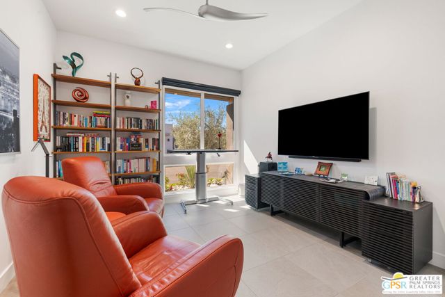 4321 Lumina Way, Palm Springs CA: https://media.crmls.org/mediaz/733fa732-aea5-4b20-bb63-2fa5dc11d374.jpg